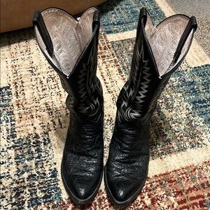 Black Leather Western Boots with Pointed Toe